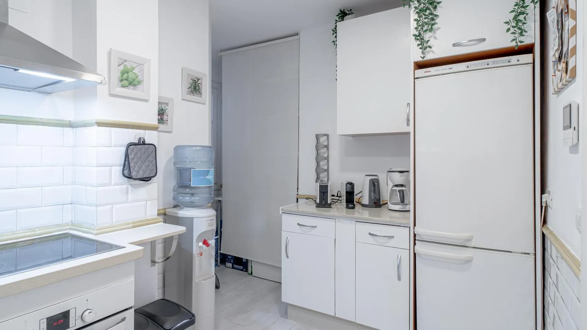 Home Away From Home מארבלה 0*,  ספרד
